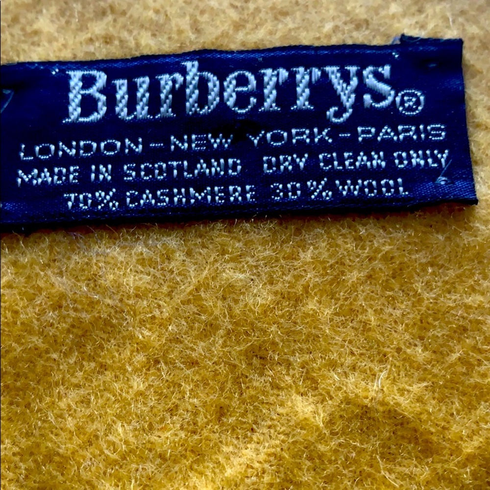 BURBERRY CASHMERE AND WOOL SCARF